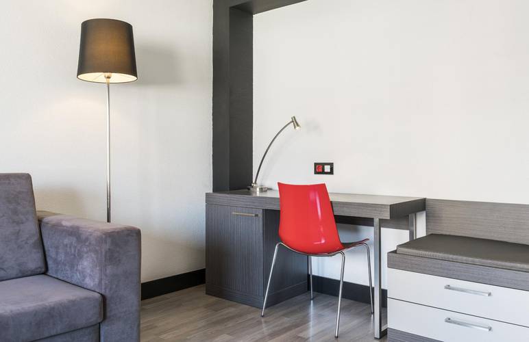  Hotel ILUNION Romareda Saragozza