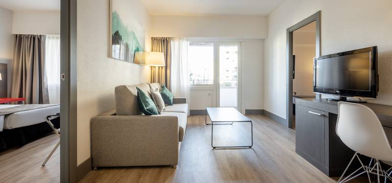  Hotel ILUNION Romareda Saragozza