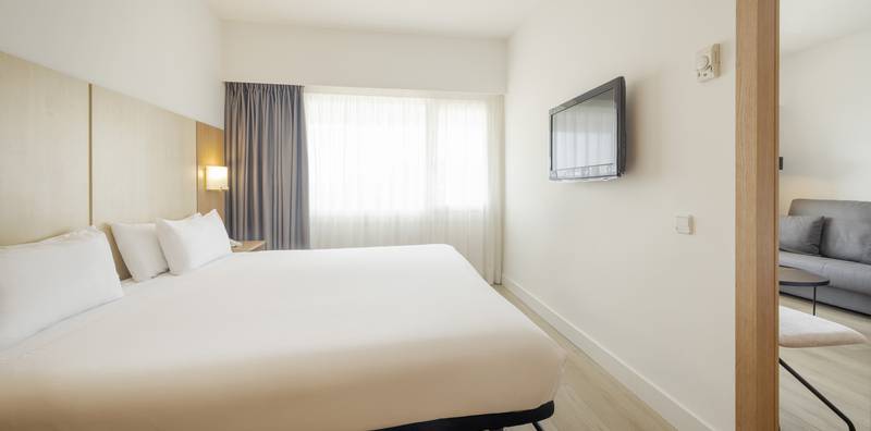  Hotel ILUNION Romareda Saragozza